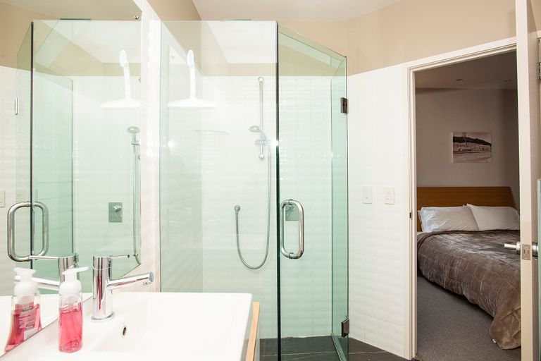 Photo of property in 4 Reads Quay, Gisborne, 4010