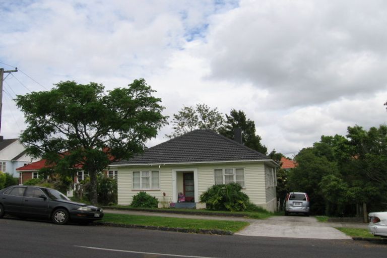 Photo of property in 58 Walmer Road, Point Chevalier, Auckland, 1022