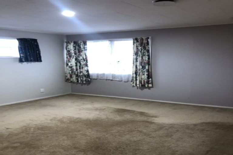 Photo of property in 58 Everglade Drive, Goodwood Heights, Auckland, 2105