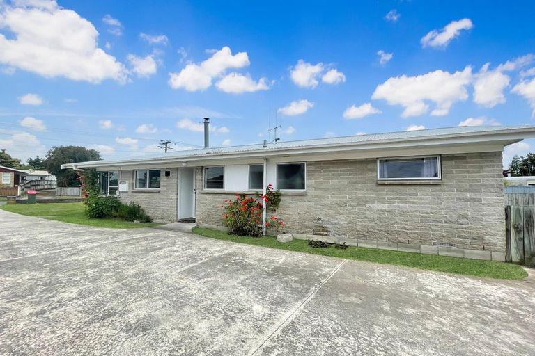 Photo of property in 15 Dermont Street, Bader, Hamilton, 3206