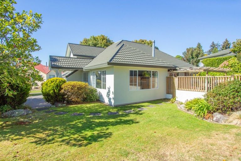 Photo of property in 58 Tawavale Street, Pukehangi, Rotorua, 3015