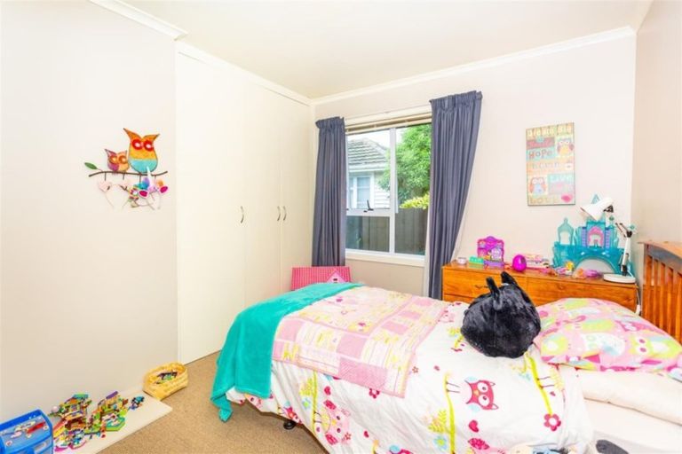 Photo of property in 60 Bevington Street, Avonhead, Christchurch, 8042