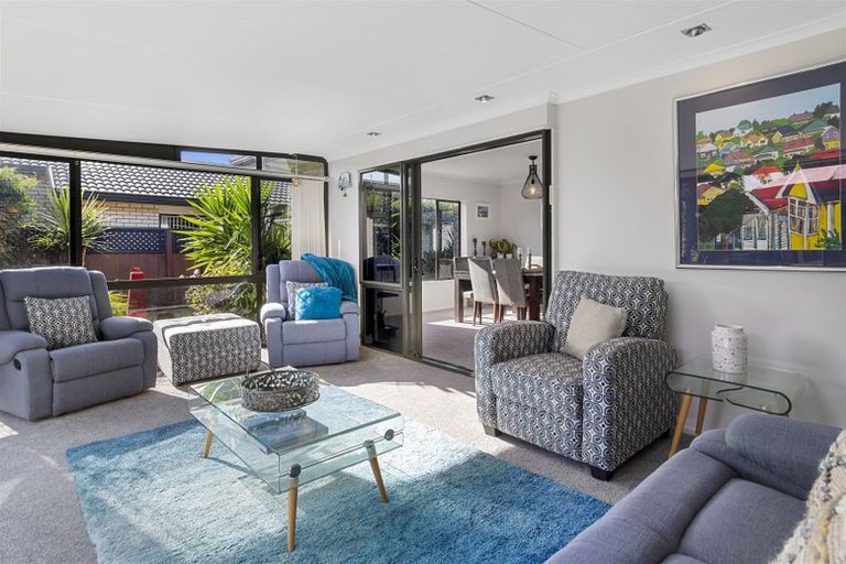 Photo of property in 24 Carribean Place, Papamoa Beach, Papamoa, 3118