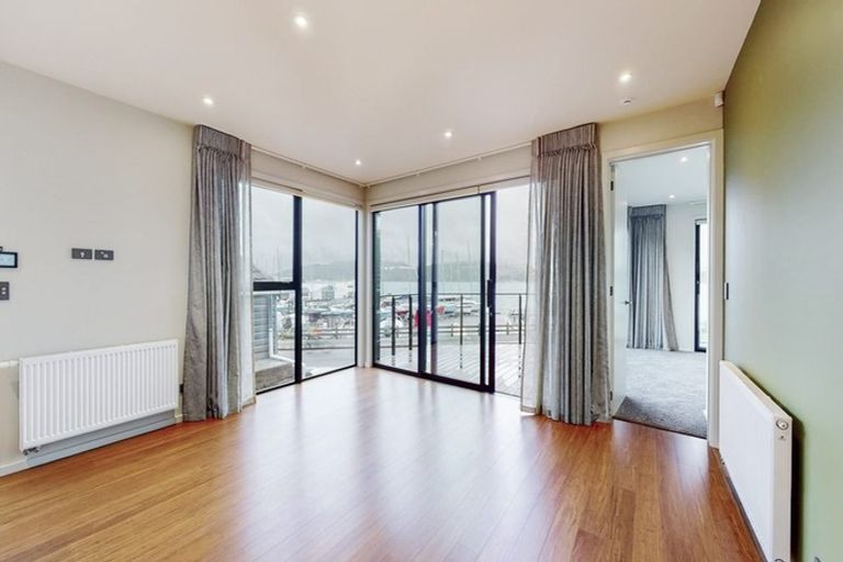 Photo of property in 460 Evans Bay Parade, Hataitai, Wellington, 6021