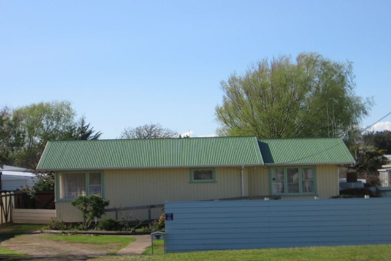 Photo of property in 43a Avenue Road, Foxton, 4814