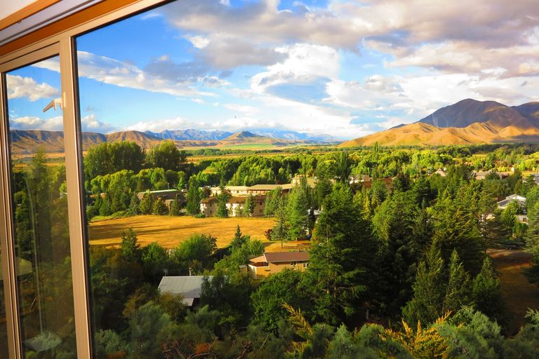 Photo of property in 22 Sutherland Road, Omarama, 9412