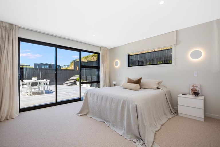 Photo of property in 75 Queen Charlotte Drive, Aotea, Porirua, 5024