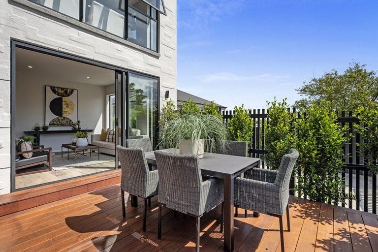 Photo of property in 12a Eric Price Avenue, Takapuna, Auckland, 0620