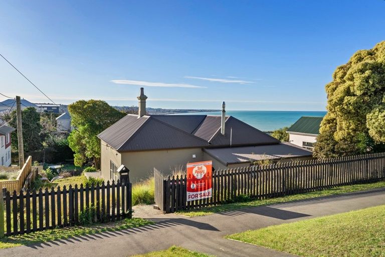Photo of property in 32 Avon Street, South Hill, Oamaru, 9400
