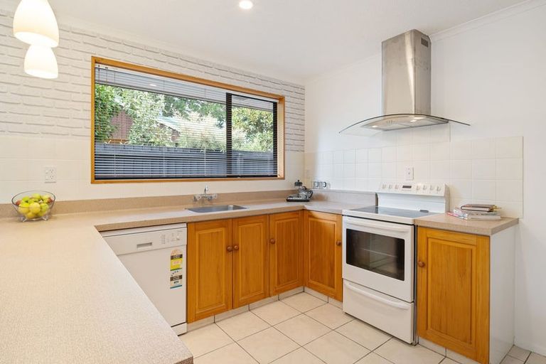 Photo of property in 1/82 Waratah Street, Avondale, Christchurch, 8061