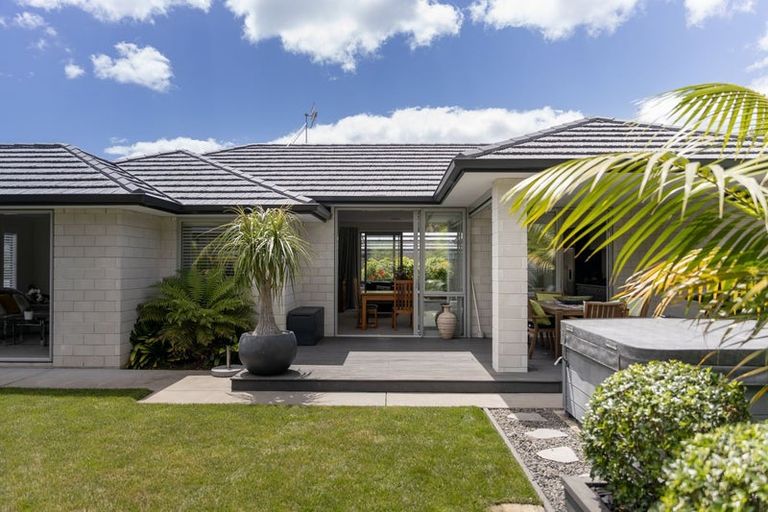 Photo of property in 13 Shoreview Close, Omokoroa, 3114