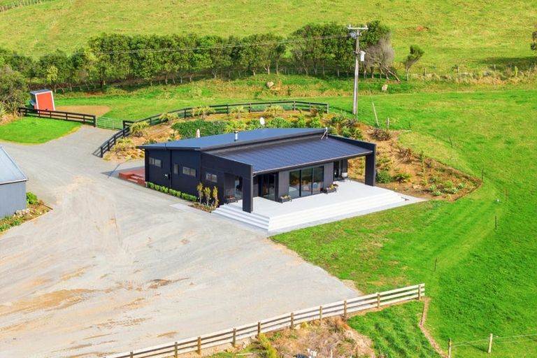 Photo of property in 535 Rangitatau Road West, Waitotara, Whanganui, 4587