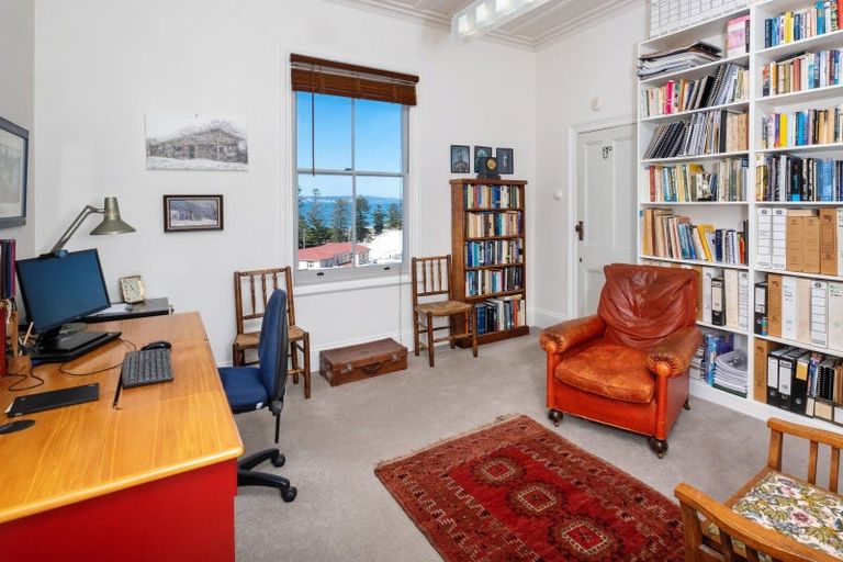 Photo of property in 1 Seaview Terrace, Bluff Hill, Napier, 4110