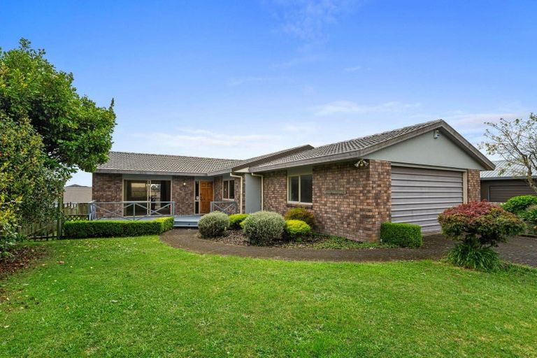 Photo of property in 19 Barraud Place, Pukehangi, Rotorua, 3015