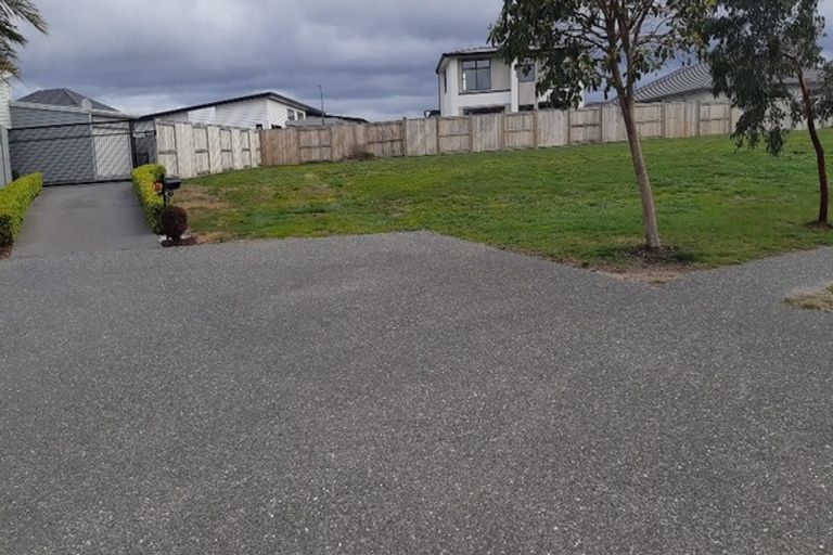 Photo of property in 24 Cassinia Close, Papamoa Beach, Papamoa, 3118