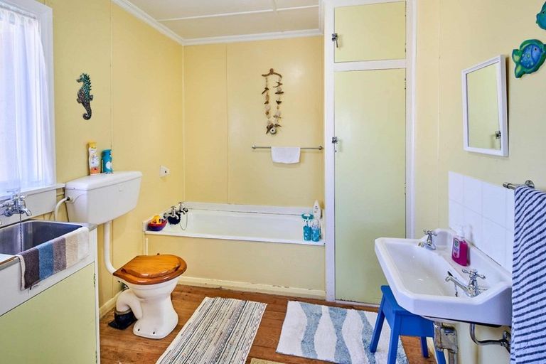 Photo of property in 581 Waitarere Beach Road, Waitarere Beach, Levin, 5510