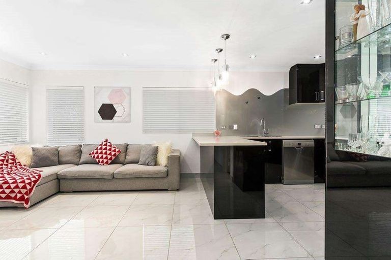 Photo of property in 1/5 Vesca Place, Golflands, Auckland, 2013