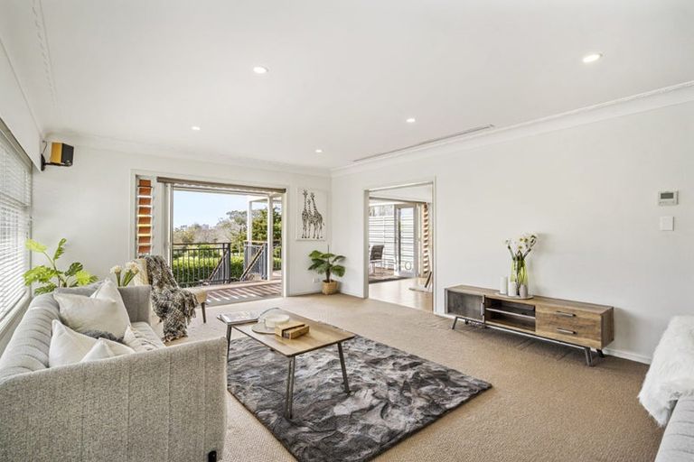 Photo of property in 34 Marywil Crescent, Hillcrest, Auckland, 0627