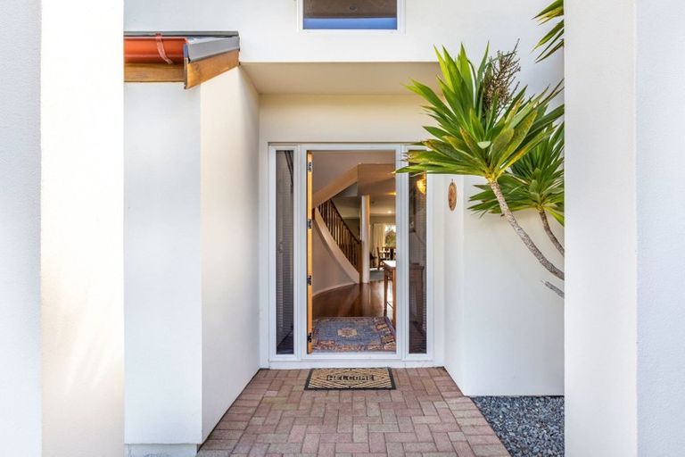 Photo of property in 27 Logan Avenue, Wharewaka, Taupo, 3330