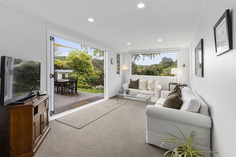 Photo of property in 142 Kahu Road, Paremata, Porirua, 5024