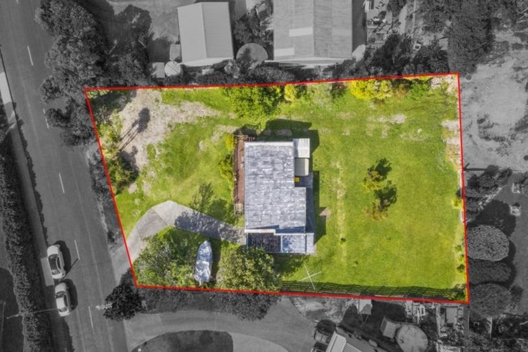 Photo of property in 11 Beach Road, Manly, Whangaparaoa, 0930