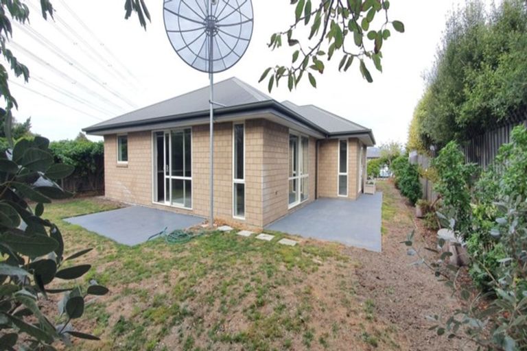 Photo of property in 11 Taggart Place, Sockburn, Christchurch, 8042