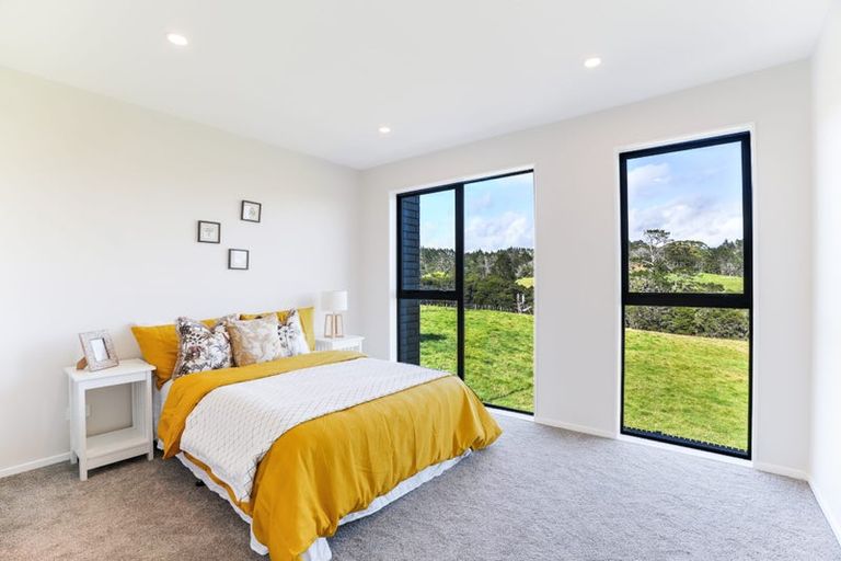 Photo of property in 37 Horokaka Street, Massey, 0614