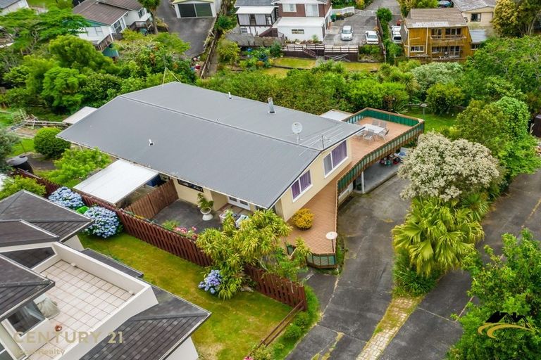 Photo of property in 11 Miramar Place, Pakuranga, Auckland, 2010