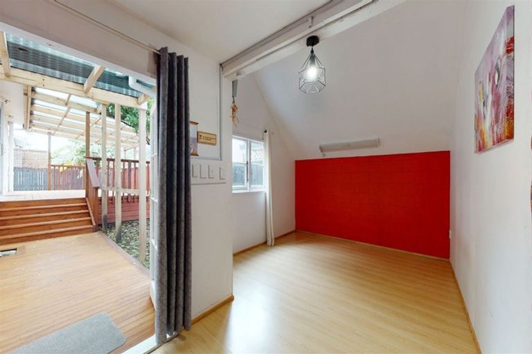 Photo of property in 397 Lake Road, Takapuna, Auckland, 0622