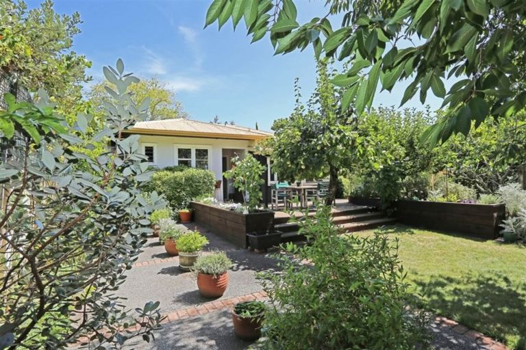 Photo of property in 23 Mchardy Street, Havelock North, 4130