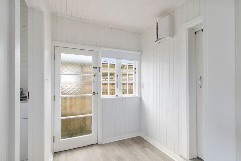 Photo of property in 31 Burnside Street, Waterloo, Lower Hutt, 5011