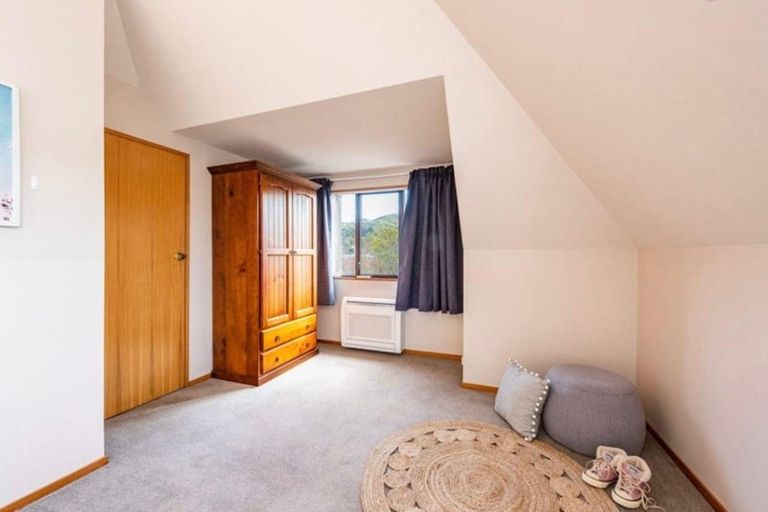 Photo of property in 8a Campbell Street, Karori, Wellington, 6012