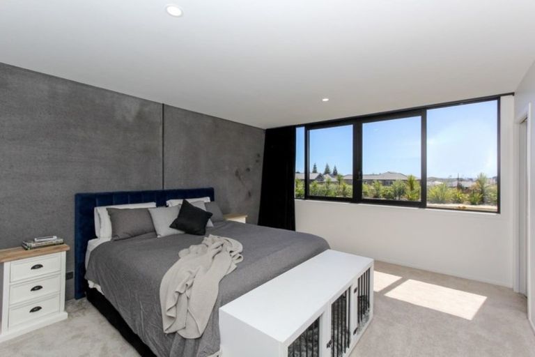 Photo of property in 3 Kotare Drive, Waiwhakaiho, New Plymouth, 4312