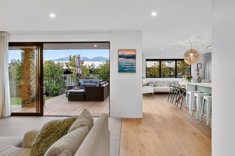 Photo of property in 11 Centre Crescent, Wanaka, 9305