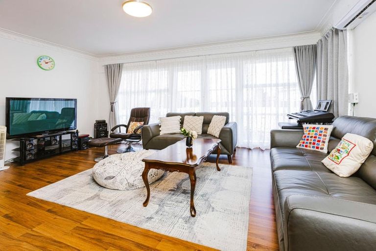 Photo of property in 19 Wilson Place, Papakura, 2110