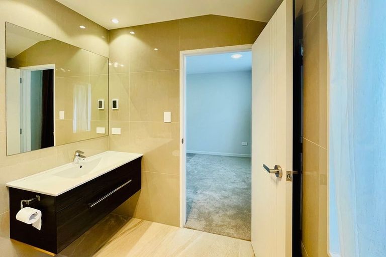 Photo of property in 36 Golden Morning Drive, Albany Heights, Auckland, 0632