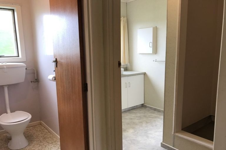 Photo of property in 102 Awanui Street, Merrilands, New Plymouth, 4312