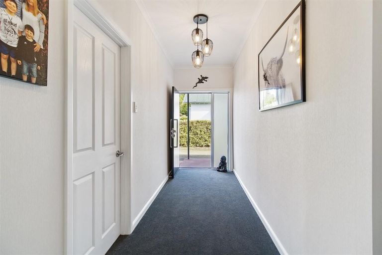 Photo of property in 16 Coronation Street, Waimate, 7924