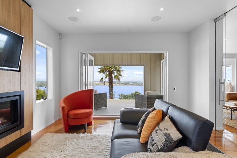 Photo of property in 36 Saint Andrews Hill Road, Mount Pleasant, Christchurch, 8081