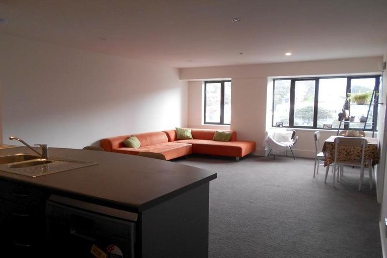 Photo of property in St Peters Apartments, 6e/192 Willis Street, Te Aro, Wellington, 6011