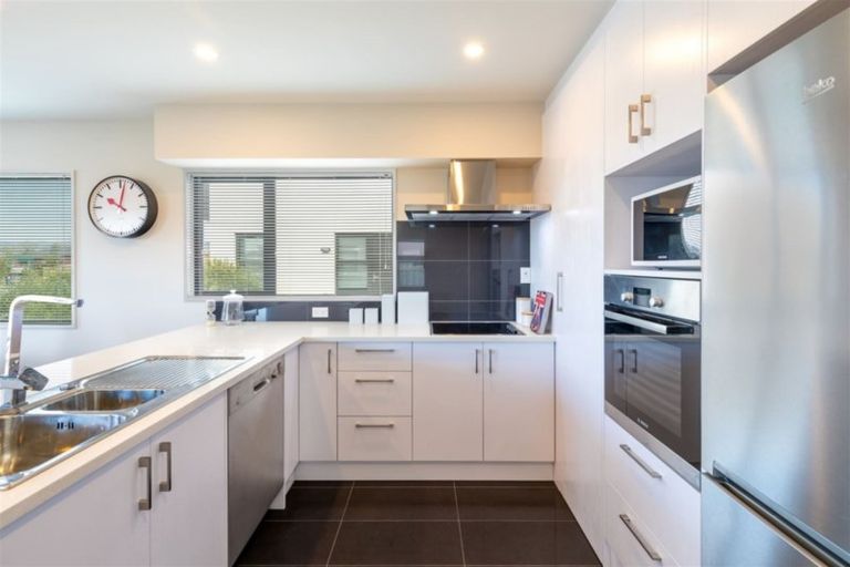 Photo of property in 12 Broadbent Street, Riccarton, Christchurch, 8041