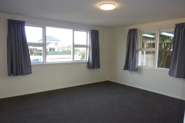 Photo of property in 18 Staveley Street, Avonhead, Christchurch, 8042