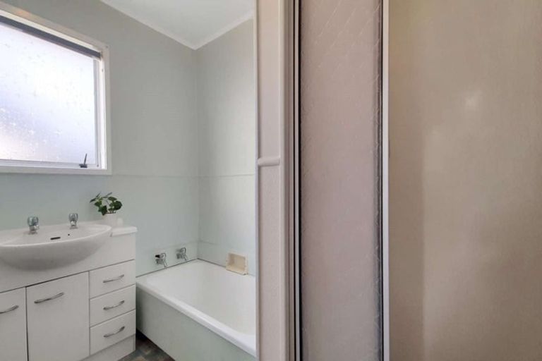 Photo of property in 27 Browning Crescent, Owhata, Rotorua, 3010