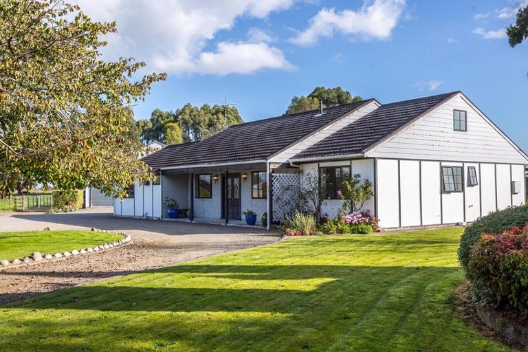 Photo of property in 19 Matahiwi Road, Matahiwi, Masterton, 5888