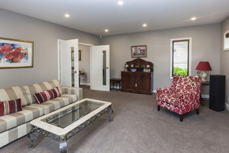 Photo of property in 19a Clyde Road, Upper Riccarton, Christchurch, 8041