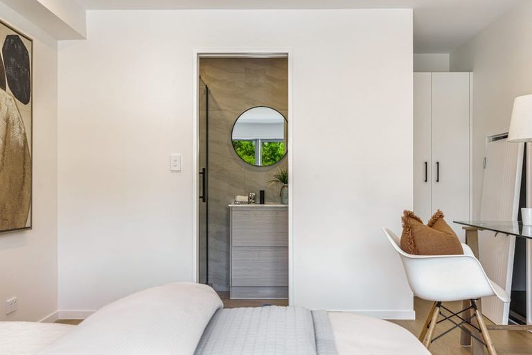 Photo of property in 35 Lawson Creek Street, Massey, Auckland, 0614