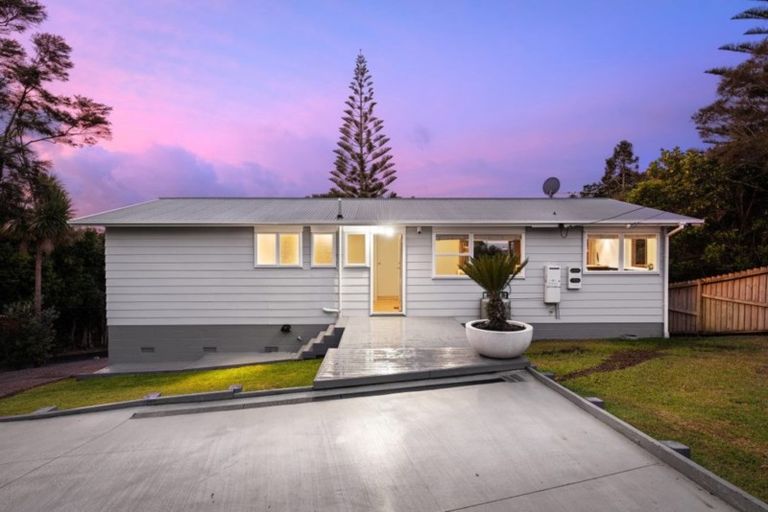 Photo of property in 109 Glengarry Road, Glen Eden, Auckland, 0602