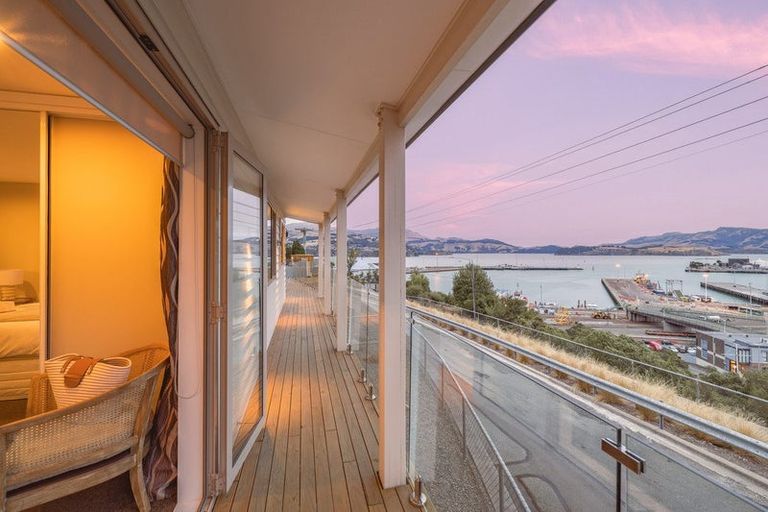 Photo of property in 10 Saint Davids Street, Lyttelton, 8082