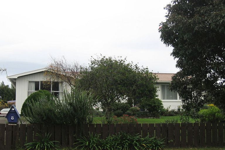 Photo of property in 8 Teoti Street, Paraparaumu Beach, Paraparaumu, 5032