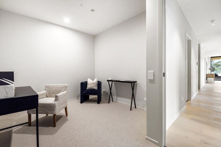 Photo of property in 5/12g Marlborough Crescent, Hobsonville, Auckland, 0616